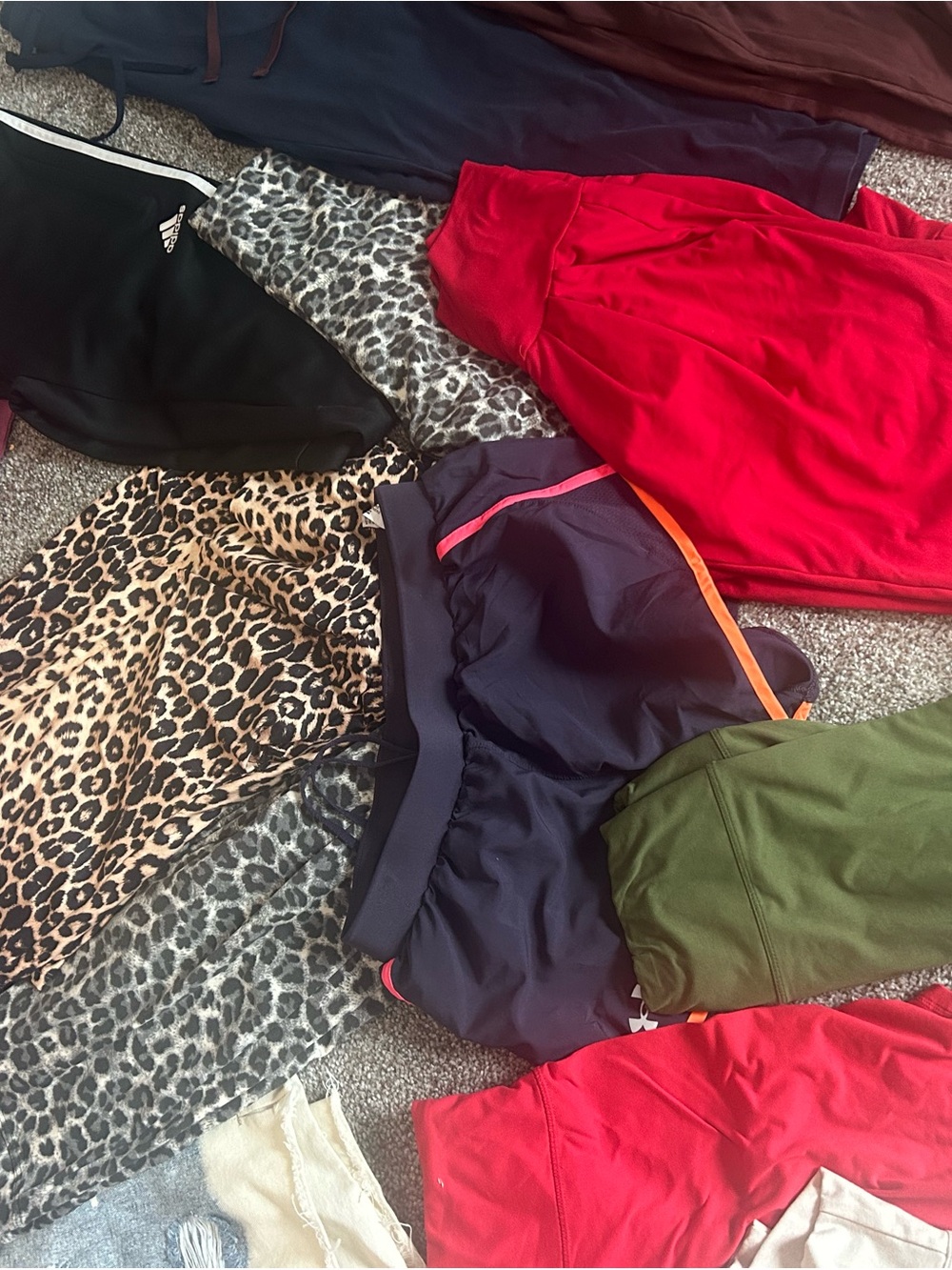 Mixed Women's Clothing Lot - Multi Color shorts, skirts, pants and jeans - Picture 4 of 7